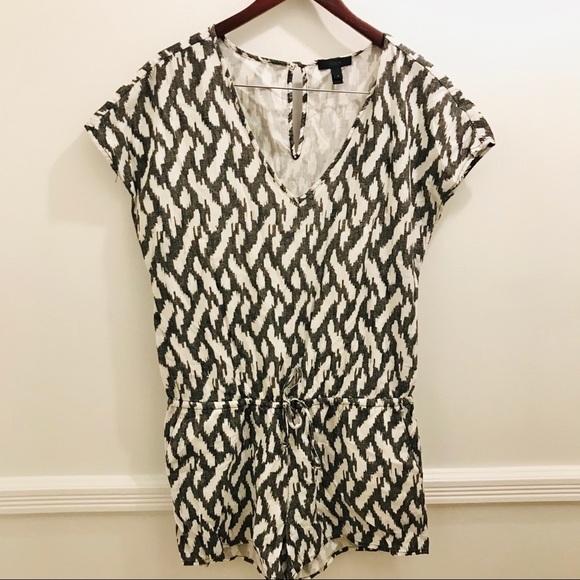 J. Crew Ikat Tie Waist Romper Small black white linen - Picture 2 of 11